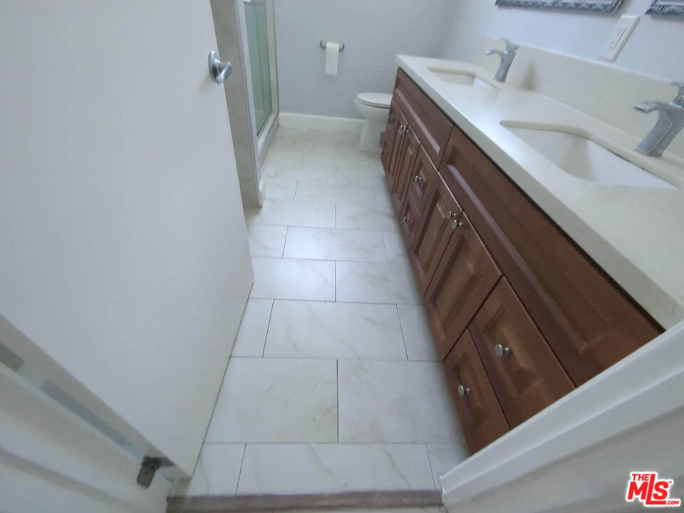 1844 Thayer Avenue - Photo 20