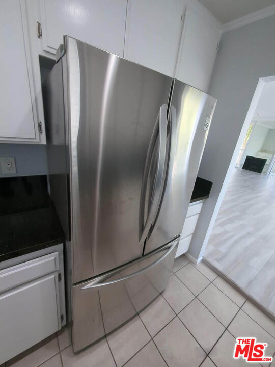 1844 Thayer Avenue - Photo 12
