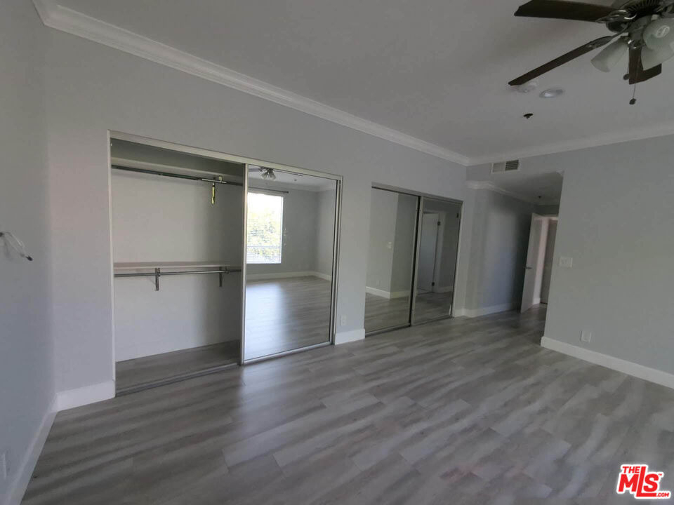 1844 Thayer Avenue - Photo 26
