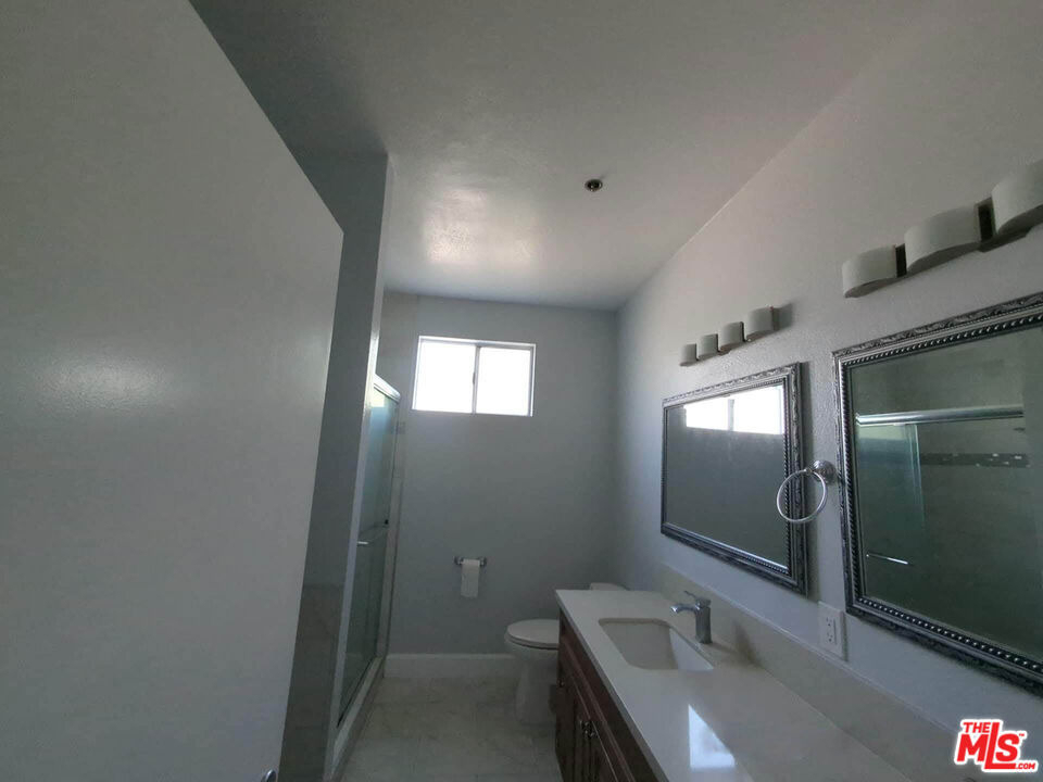 1844 Thayer Avenue - Photo 21