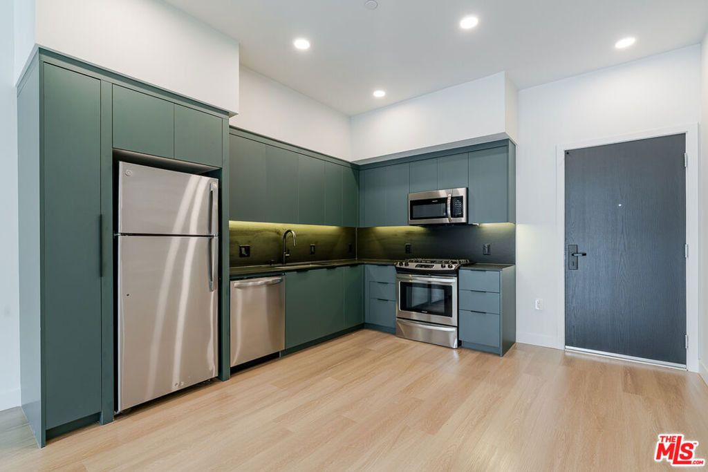 10601 Washington Boulevard - Photo 1
