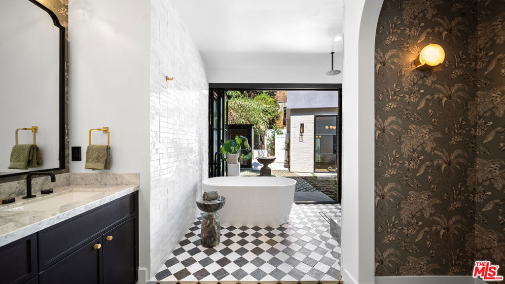 1914 Laurel Canyon Blvd - Photo 35