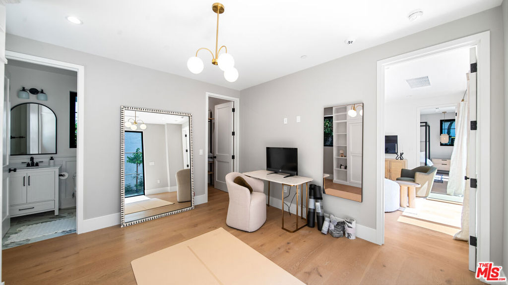 1914 Laurel Canyon Blvd - Photo 32