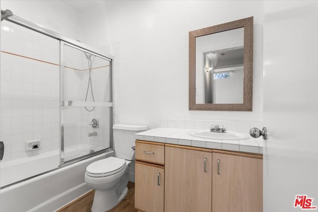 5350 White Oak Avenue - Photo 10