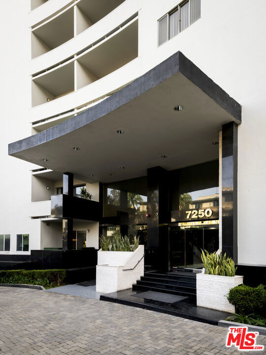 7250 Franklin Avenue - Photo 17