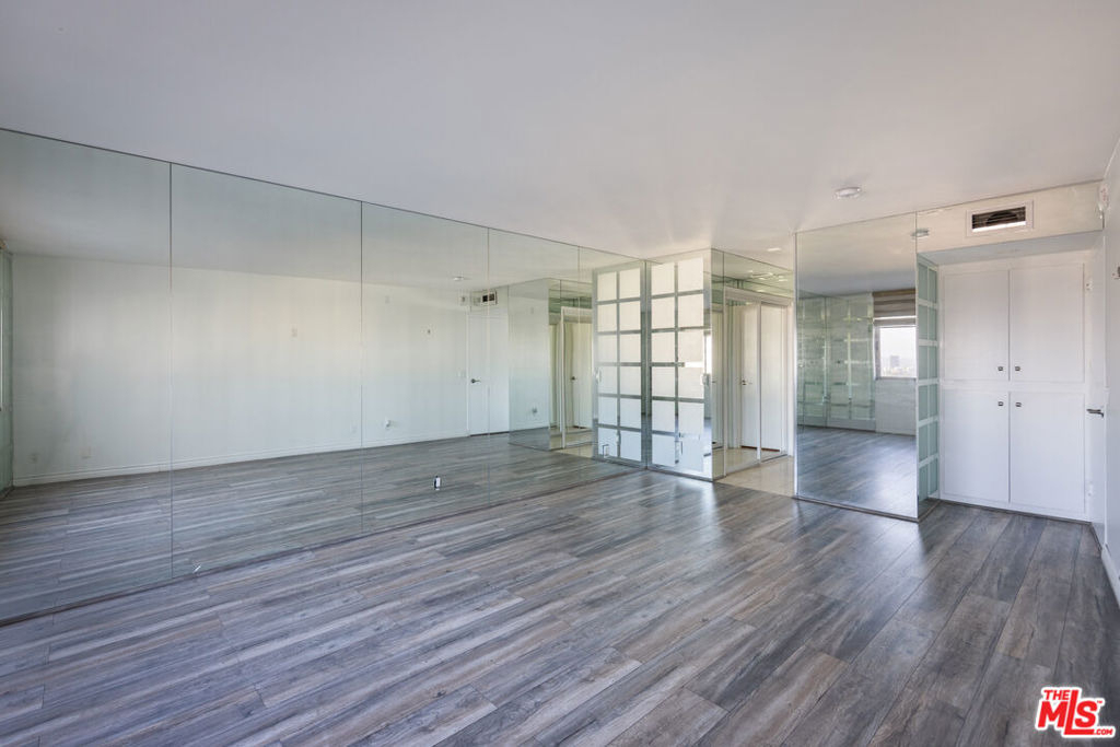 7250 Franklin Avenue - Photo 6