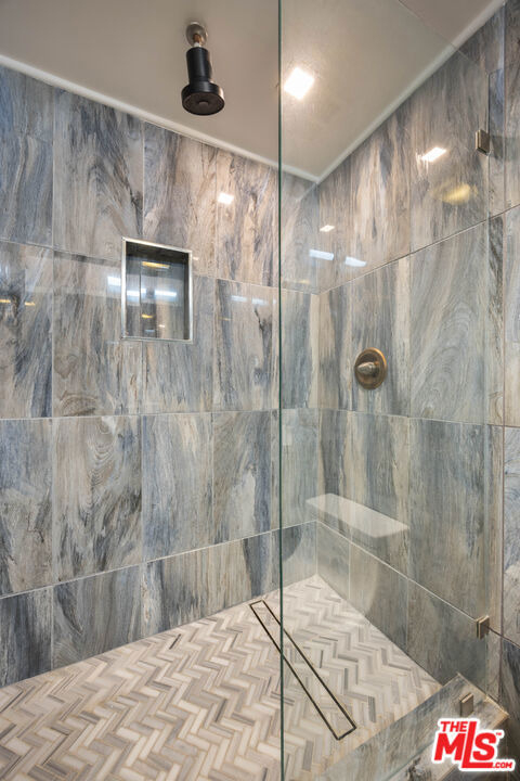 7250 Franklin Avenue - Photo 12
