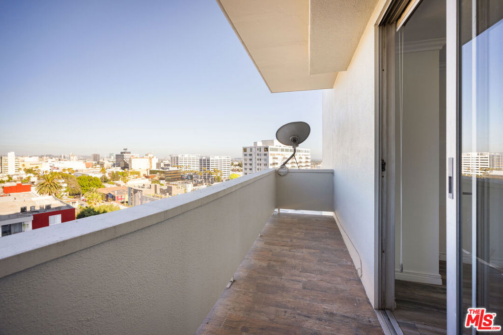 7250 Franklin Avenue - Photo 13
