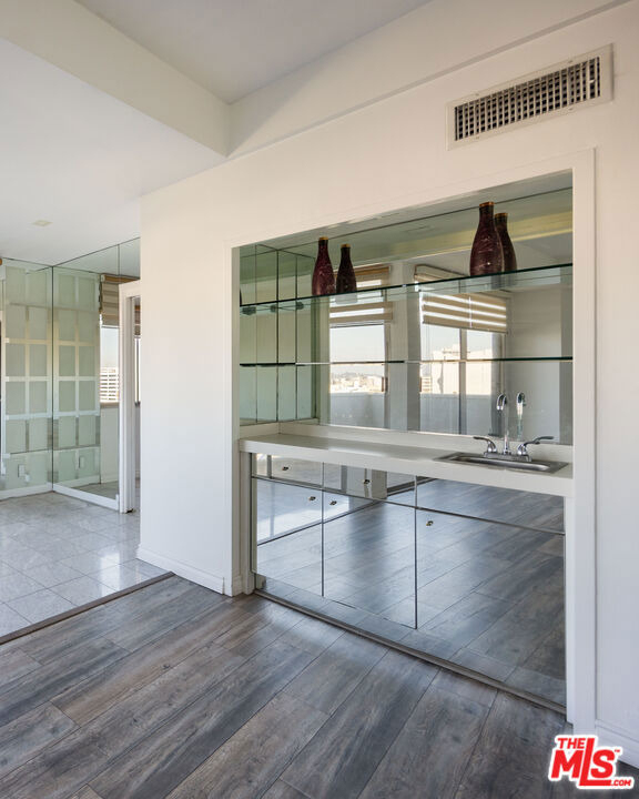 7250 Franklin Avenue - Photo 2