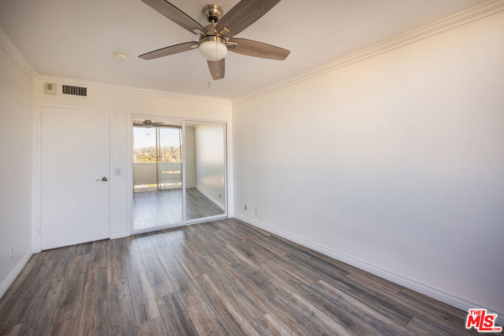 7250 Franklin Avenue - Photo 9