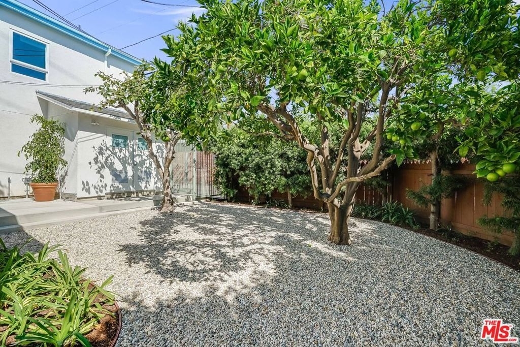 1780 Midvale Avenue - Photo 3