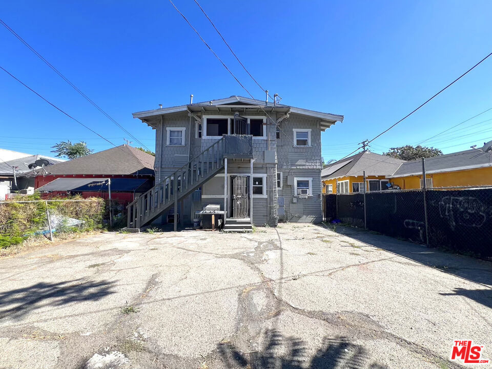 345 W 45th Street - Photo 11