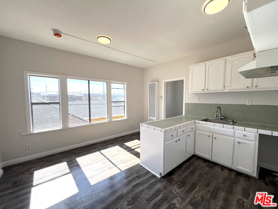 345 W 45th Street - Photo 1