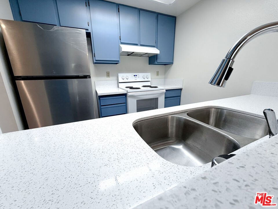 501 Palisades Drive - Photo 5
