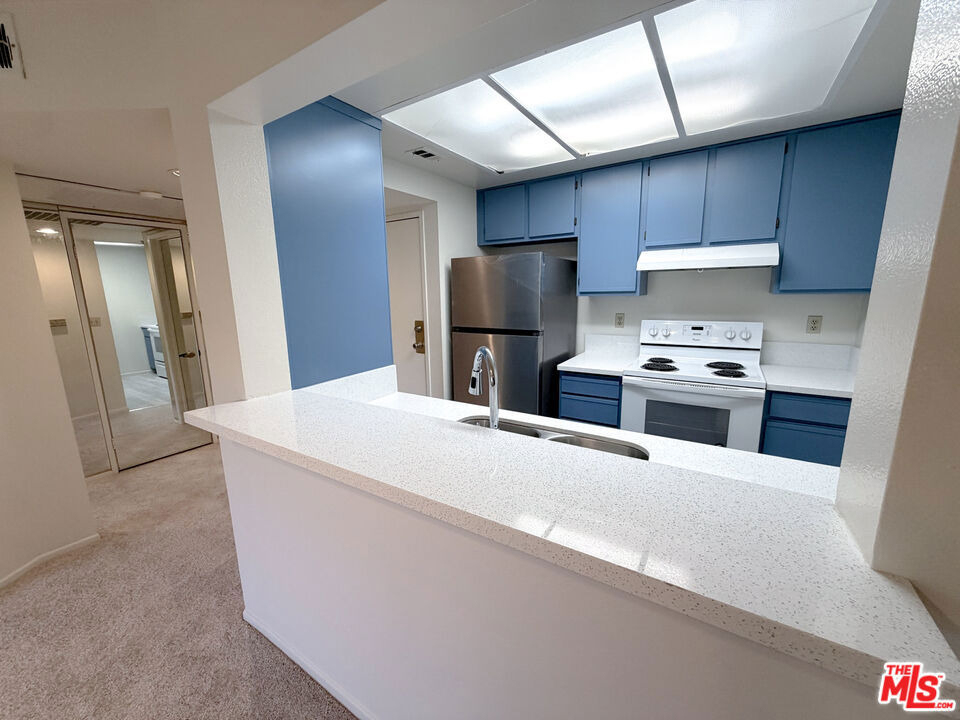 501 Palisades Drive - Photo 3
