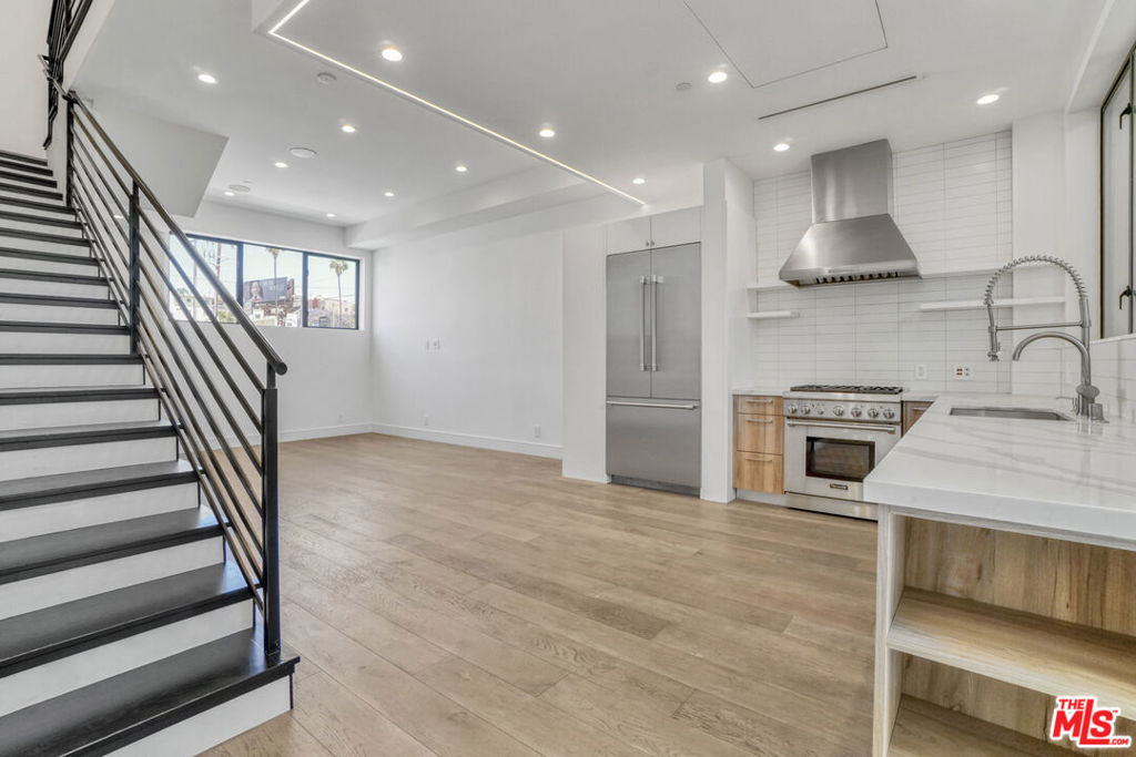 1447 N Martel Avenue - Photo 1