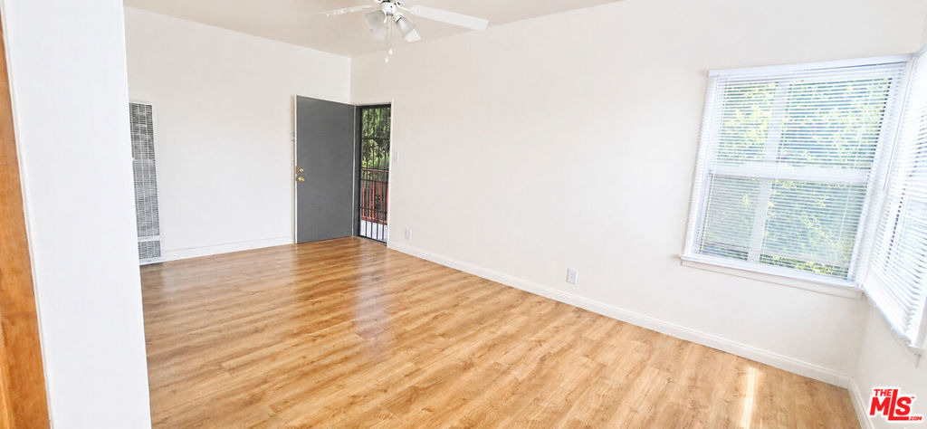 1351 S Cochran Avenue - Photo 3