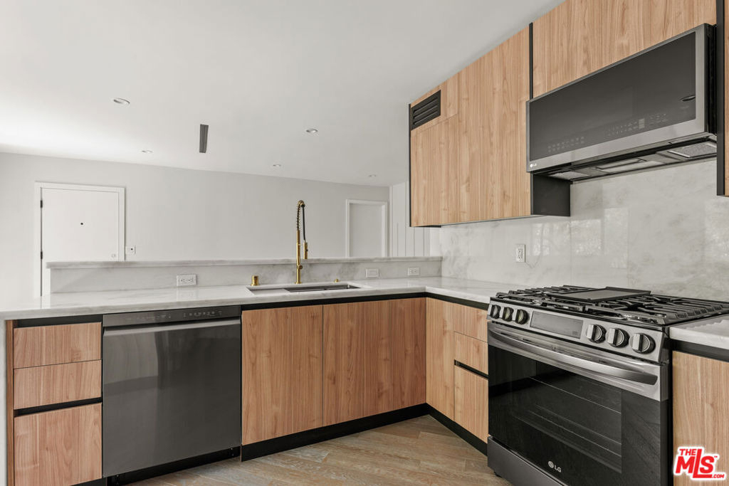 1450 S Crescent Heights Boulevard - Photo 2