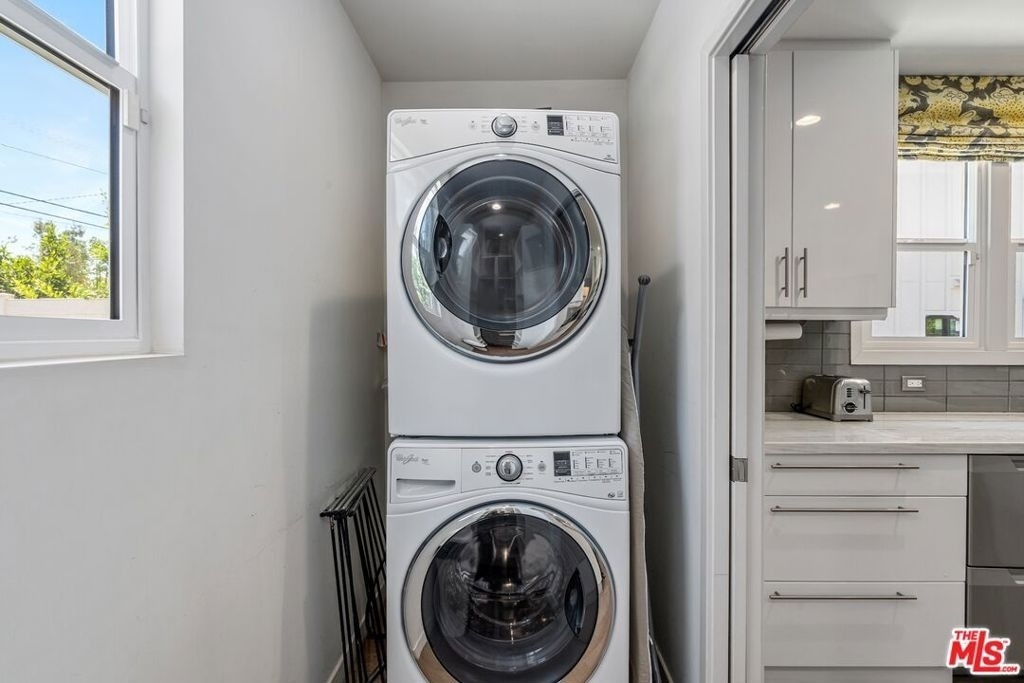 1216 Greenacre Avenue - Photo 19