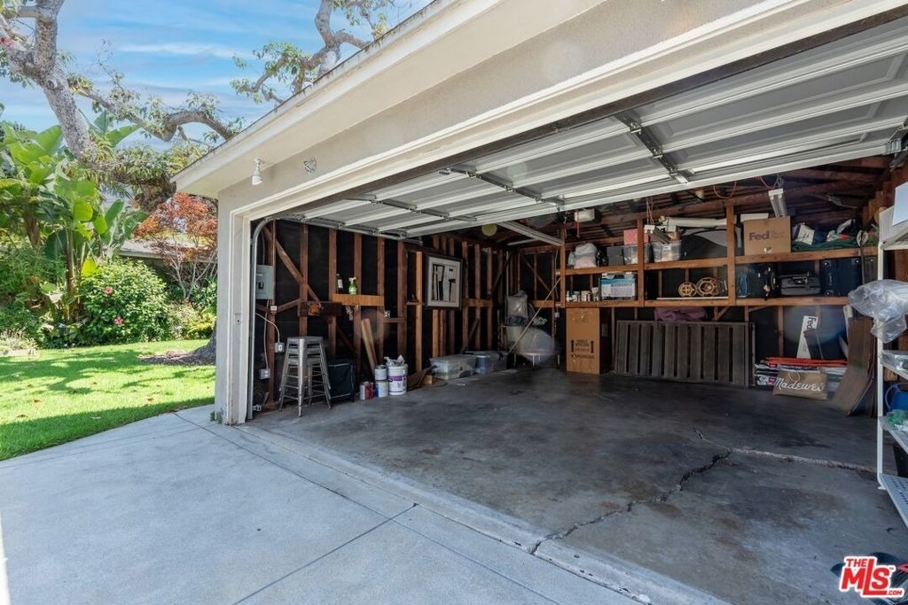 1216 Greenacre Avenue - Photo 35