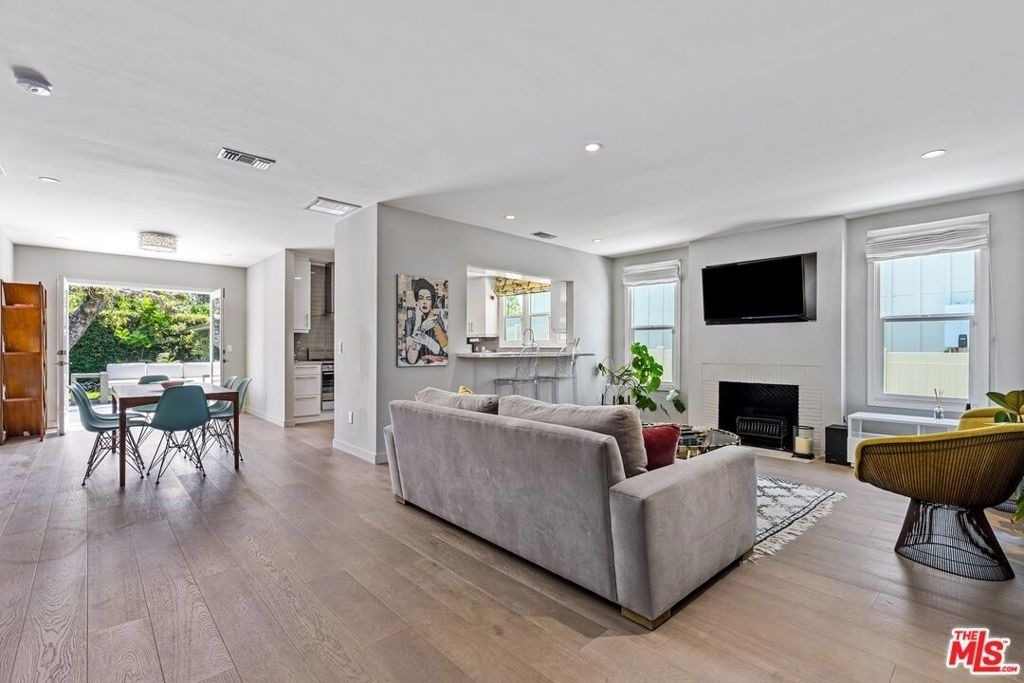 1216 Greenacre Avenue - Photo 9