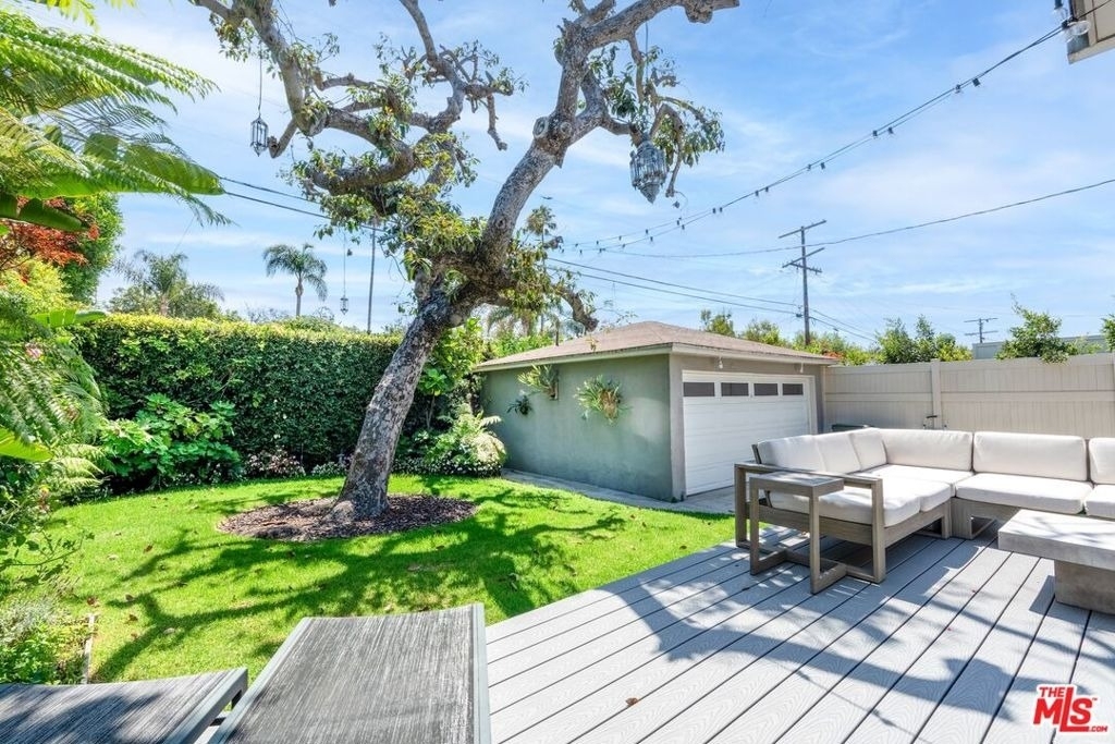 1216 Greenacre Avenue - Photo 32
