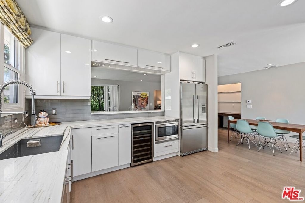 1216 Greenacre Avenue - Photo 17