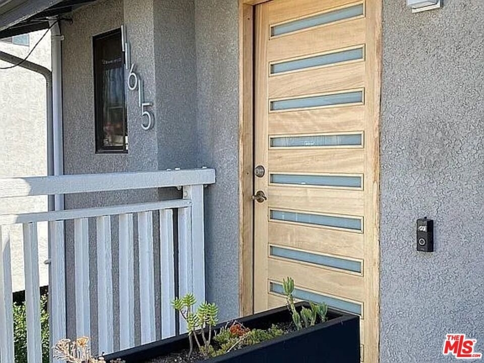11615 Grande Vista Drive - Photo 1