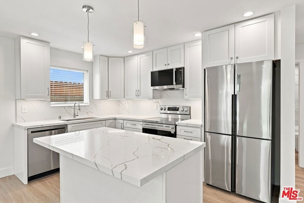 20212 W Gault Street - Photo 6