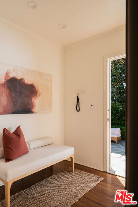 804 Westmount Drive - Photo 5