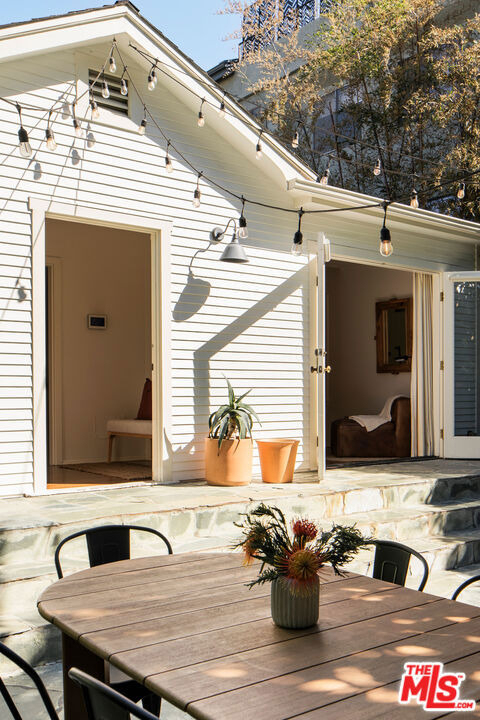 804 Westmount Drive - Photo 2
