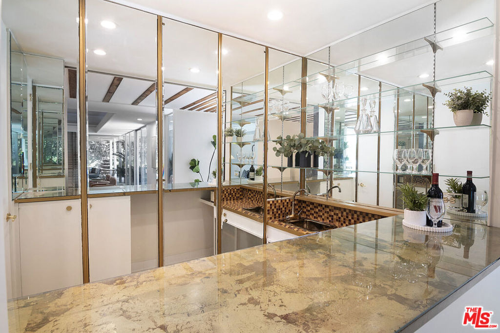 115 S June Street - Photo 18
