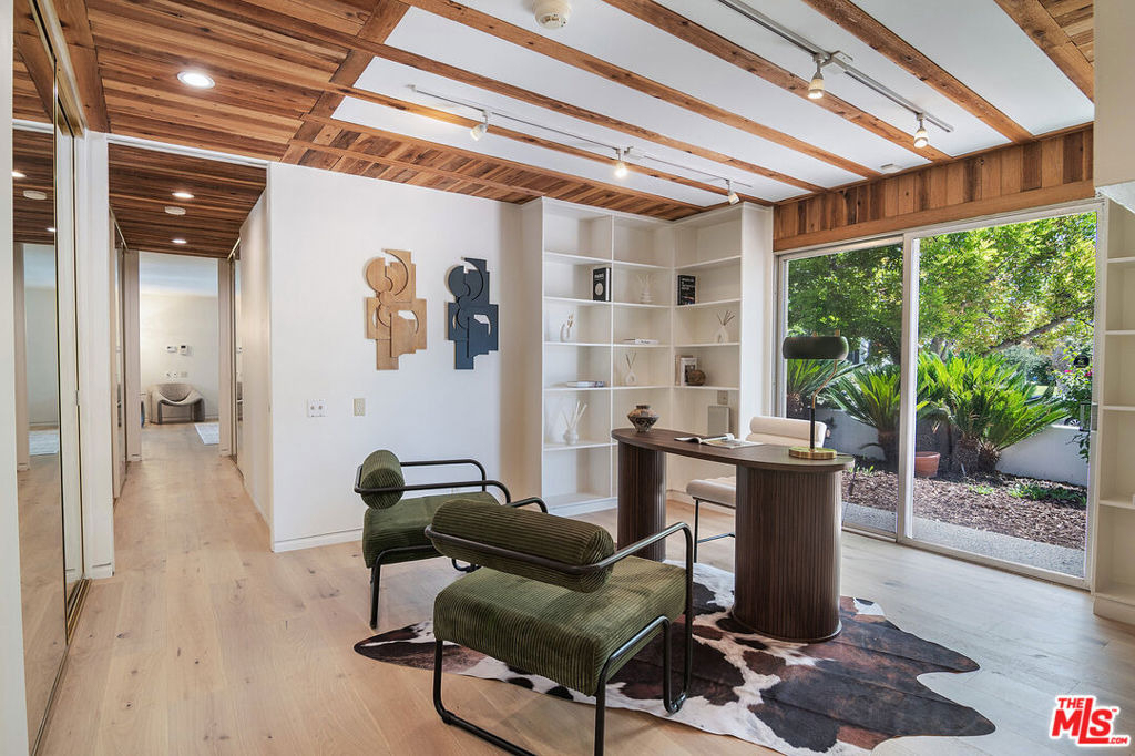 115 S June Street - Photo 34