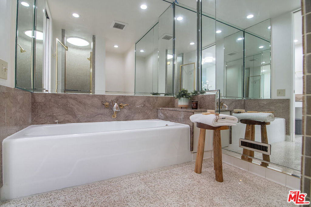 115 S June Street - Photo 45