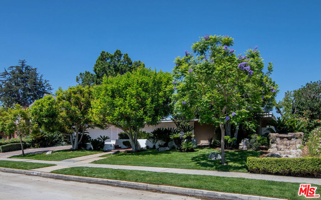 115 S June Street - Photo 1