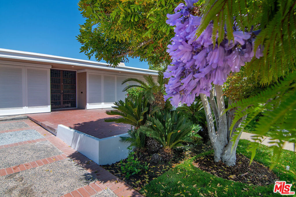 115 S June Street - Photo 6