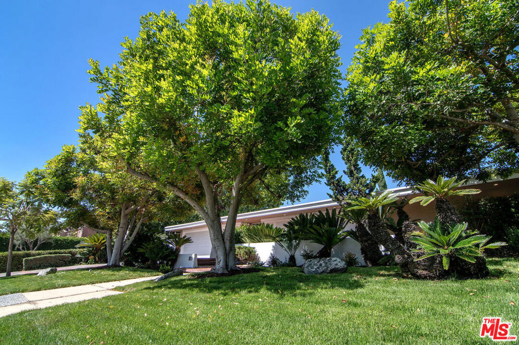 115 S June Street - Photo 4