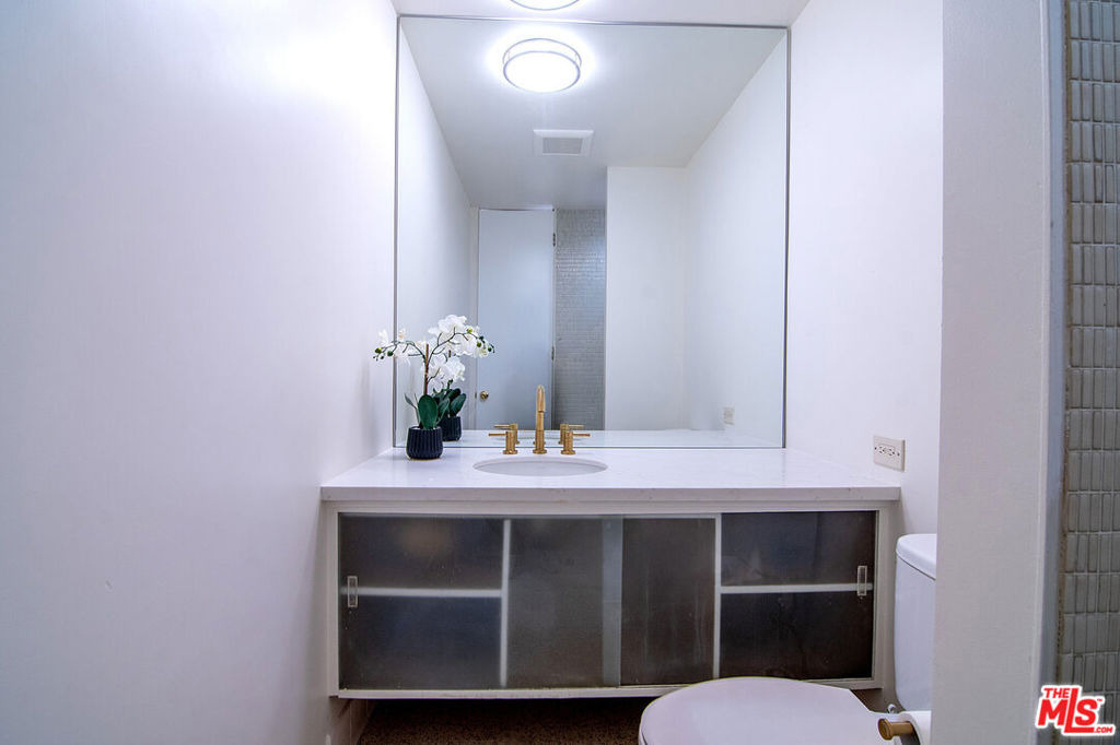115 S June Street - Photo 60