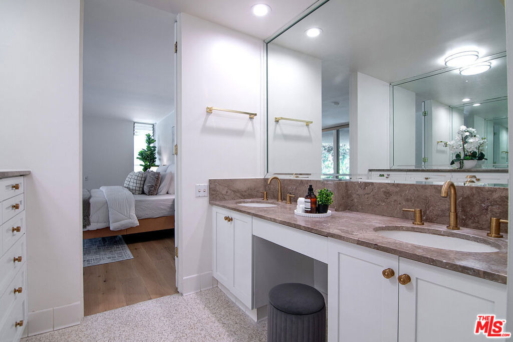 115 S June Street - Photo 43