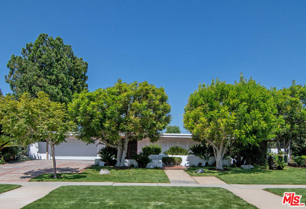 115 S June Street - Photo 0