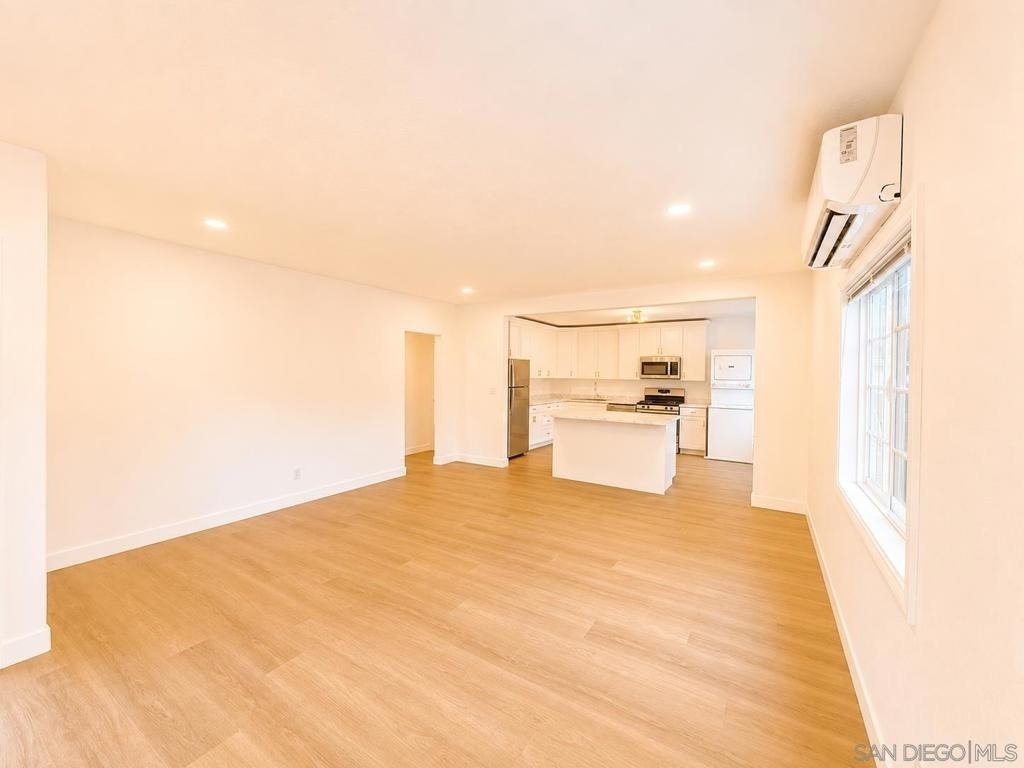 127 W 5th Ave - Photo 5