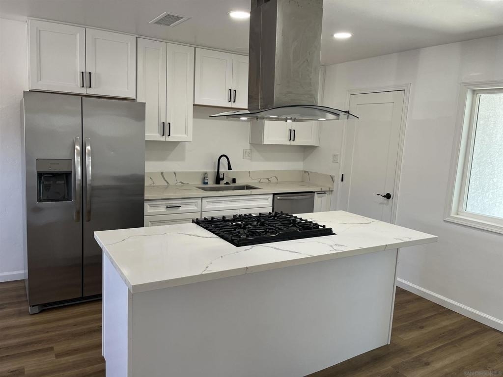 5375 Churchward St - Photo 1