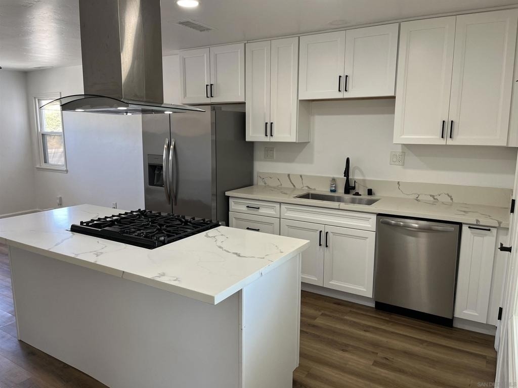 5375 Churchward St - Photo 2