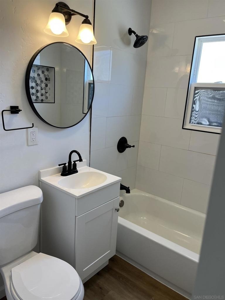 5375 Churchward St - Photo 8