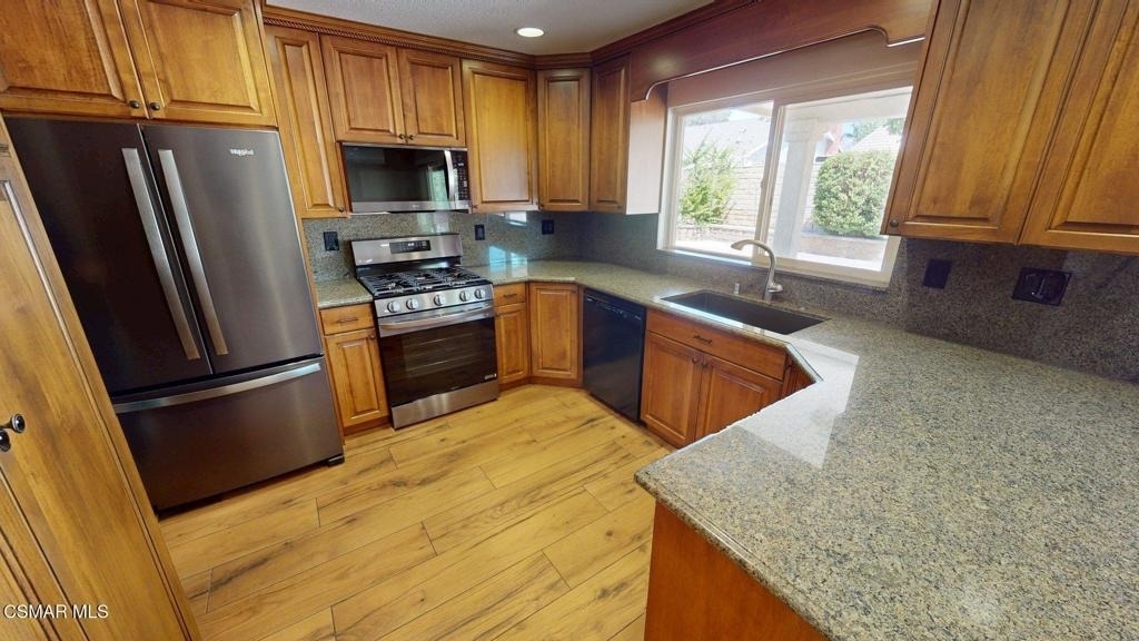 2431 Deerfield Court - Photo 7