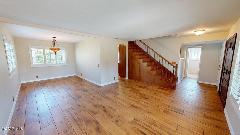 2431 Deerfield Court - Photo 3