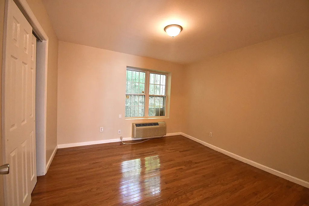 229B West Tremont Avenue - Photo 7