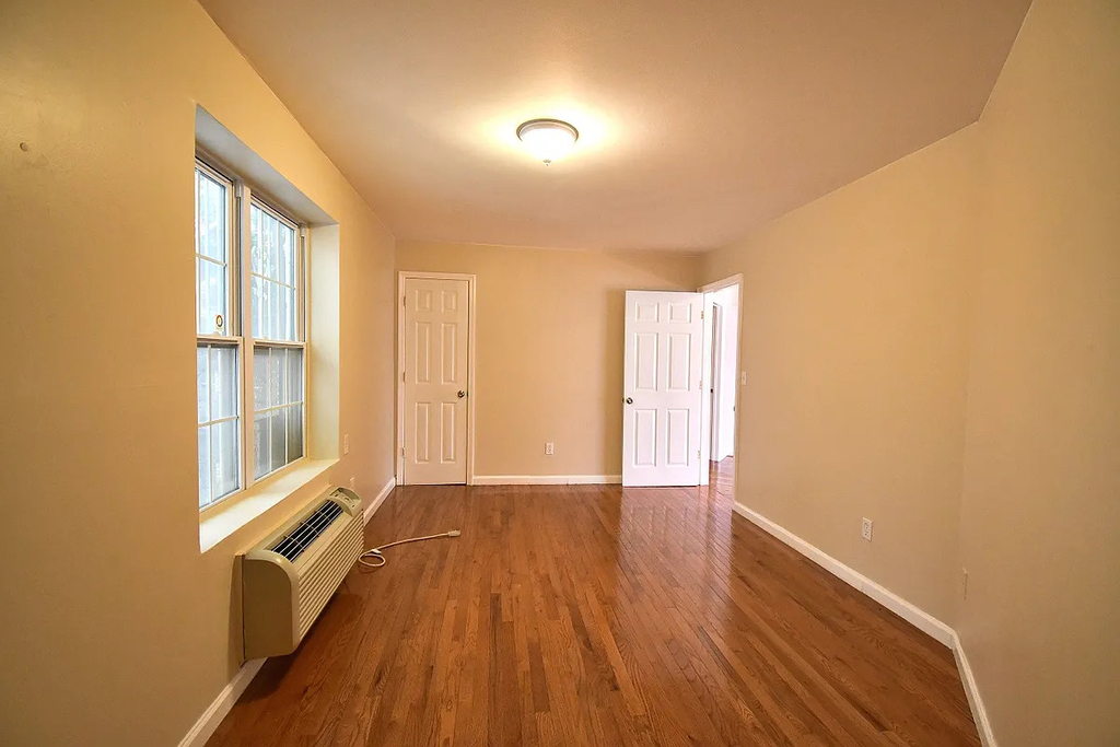 229B West Tremont Avenue - Photo 4