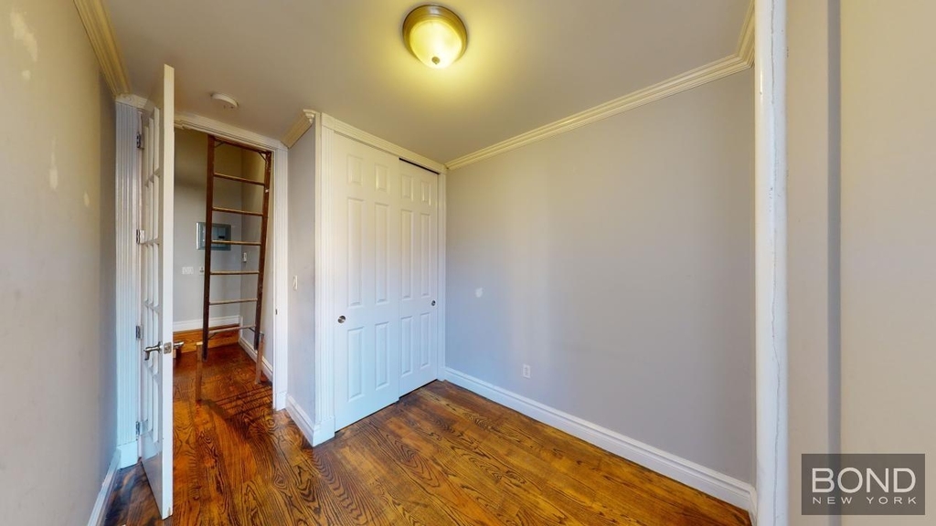 West 14th Street - Photo 10