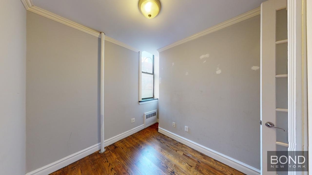West 14th Street - Photo 8